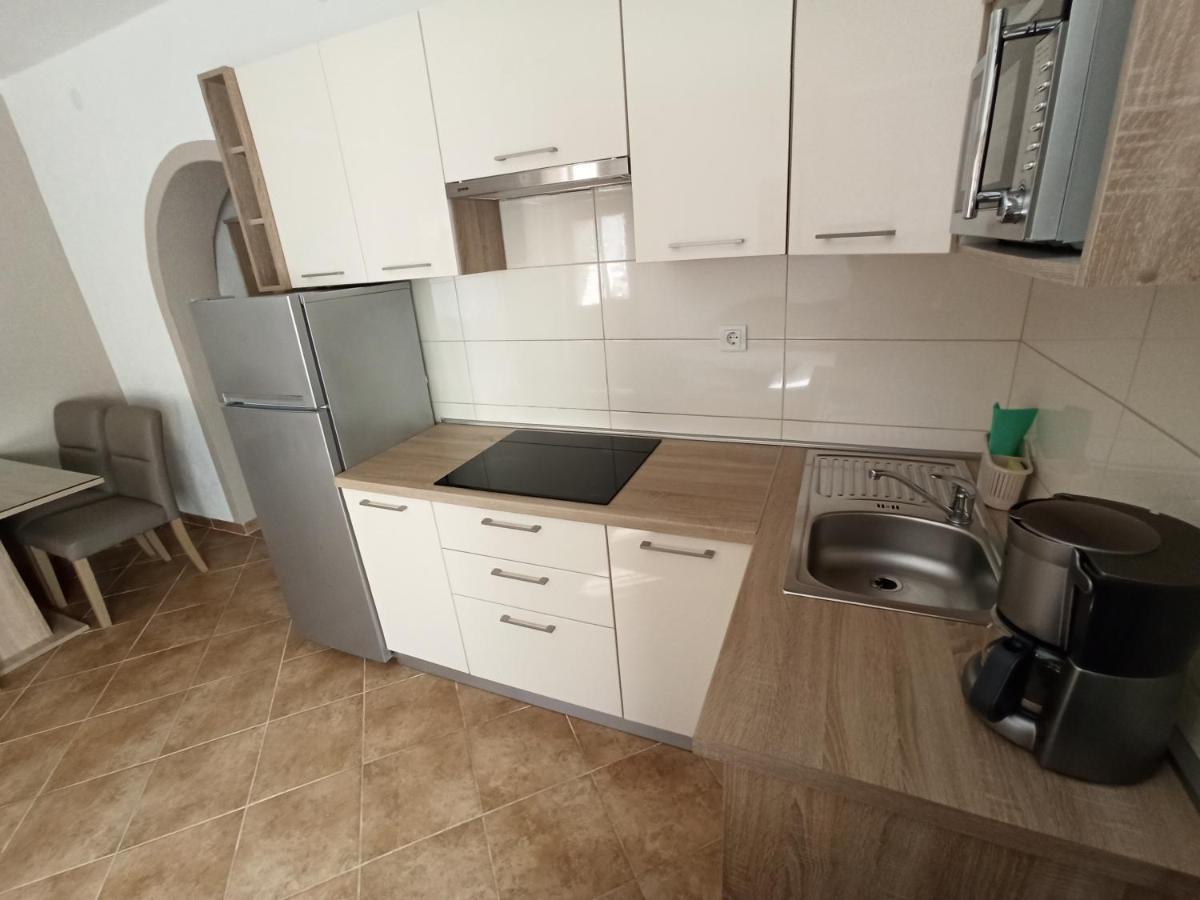 Apartmani Vesna Krk Town Eksteriør bilde