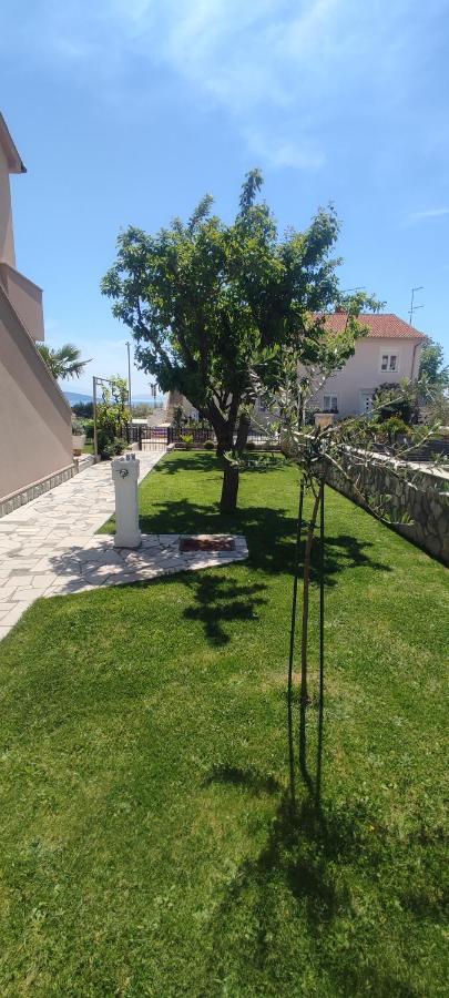 Apartmani Vesna Krk Town Eksteriør bilde