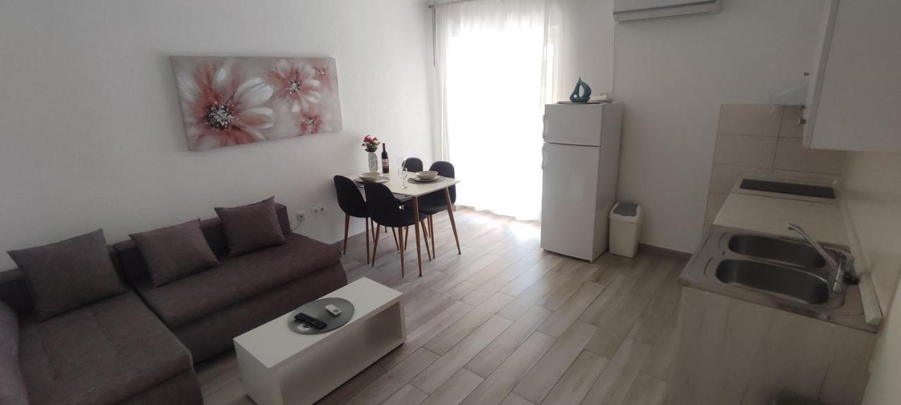 Apartmani Vesna Krk Town Eksteriør bilde
